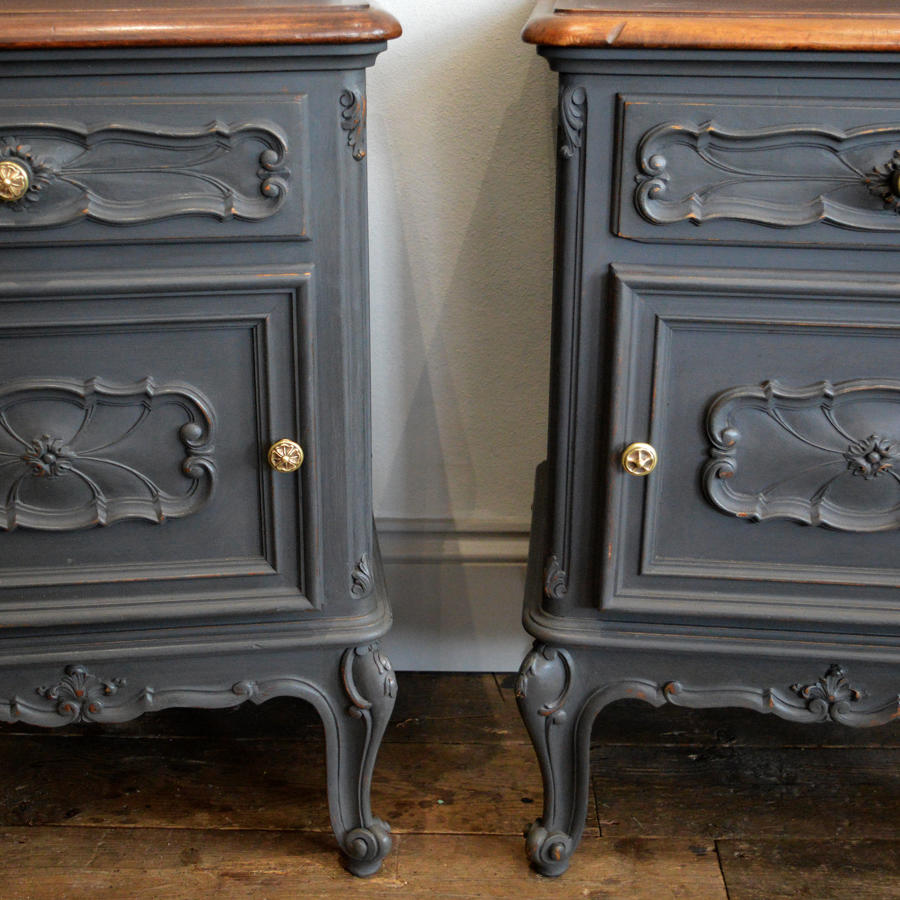 Pair of Walnut Louis XV style bedside cabinets