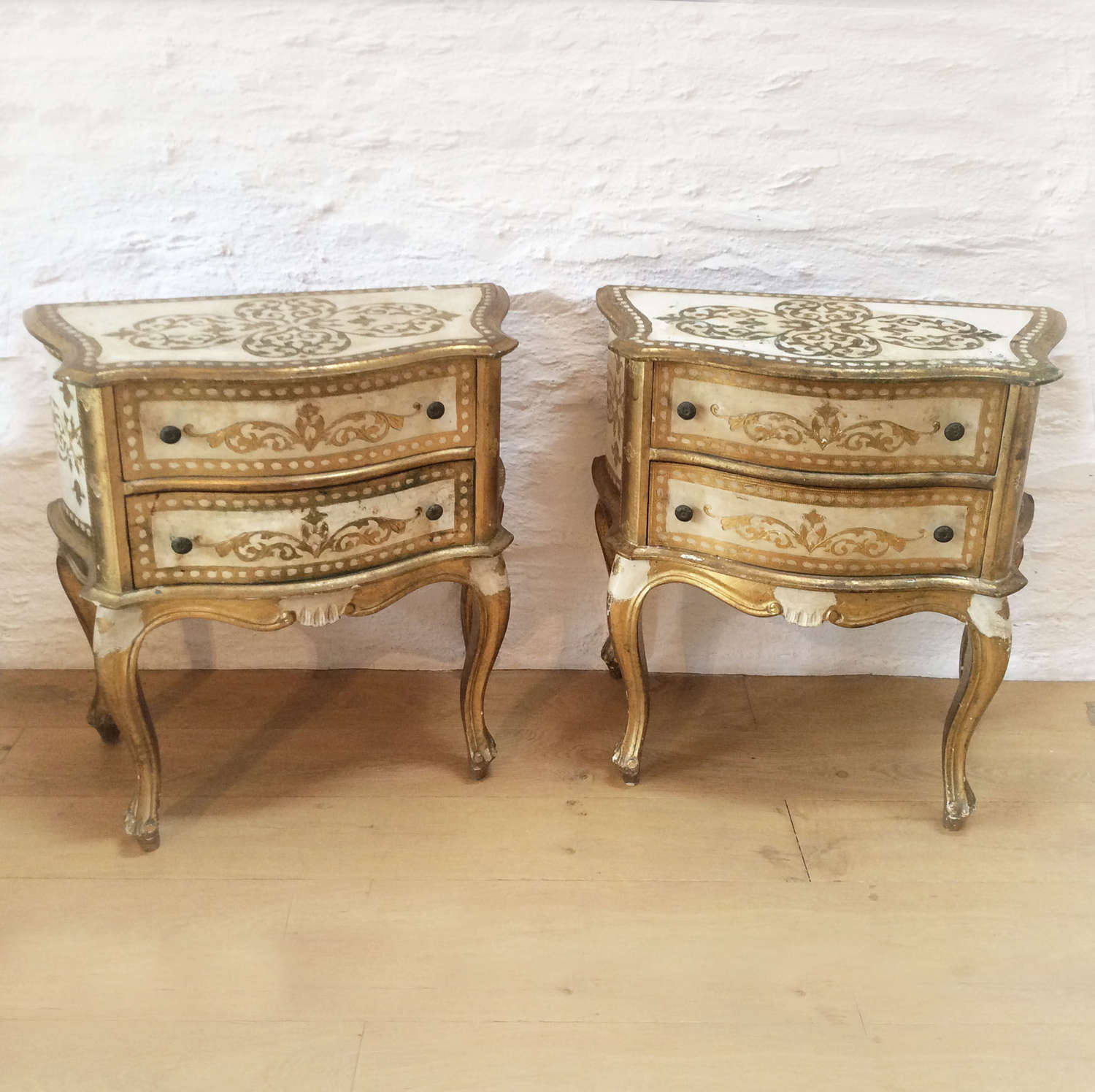 Pair of Venetian Gilt bedside chests of drawers