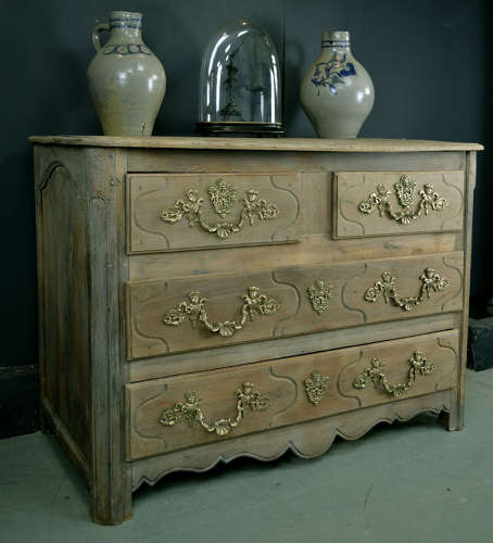 Early 18th Century Louis XIV oak commode