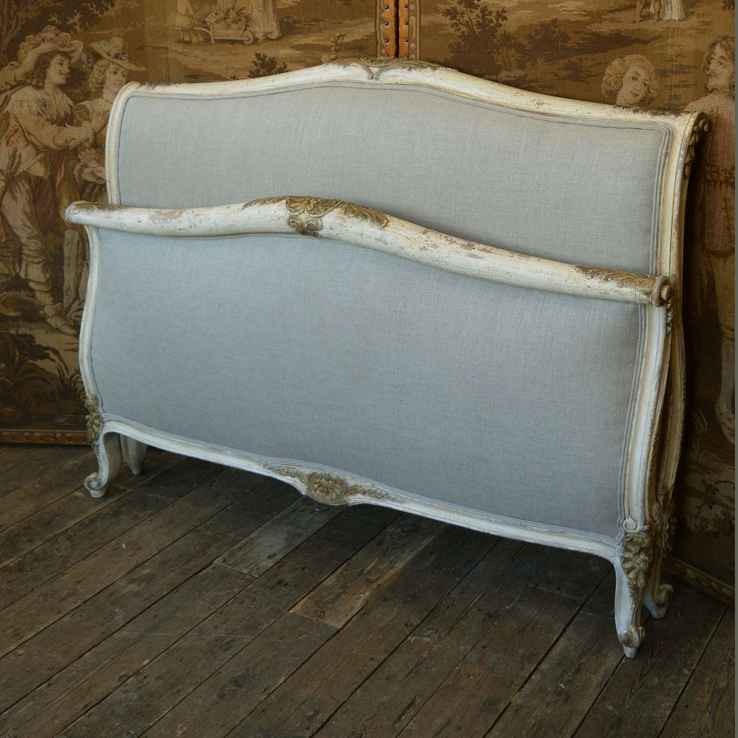 Louis XV style King-size Upholstered Lit Bateau